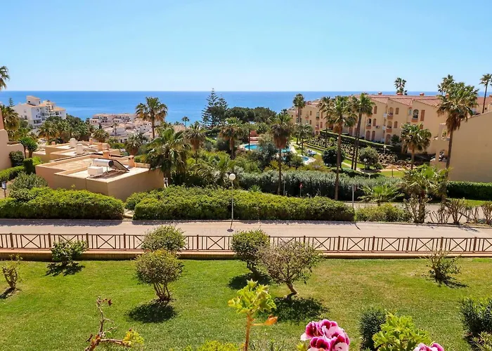 Malibu B3 Luxury 2Br By Rafleys, Paronamic Sea Views
