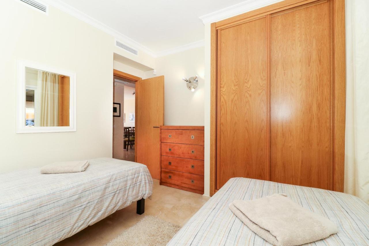 Malibu B3 Luxury 2br By Rafleys, Paronamic Sea Views
