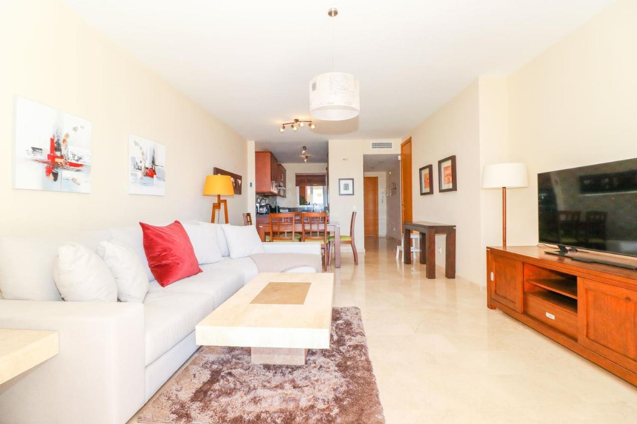 Malibu B3 Luxury 2br By Rafleys, Paronamic Sea Views Apartamento