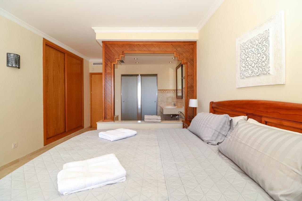Malibu B3 Luxury 2br By Rafleys, Paronamic Sea Views Apartamento